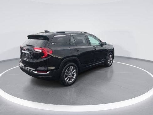 Used 2024 GMC Terrain SLT FWD image 8