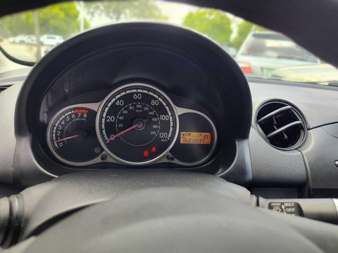 Used 2011 MAZDA MAZDA2 Sport image 10