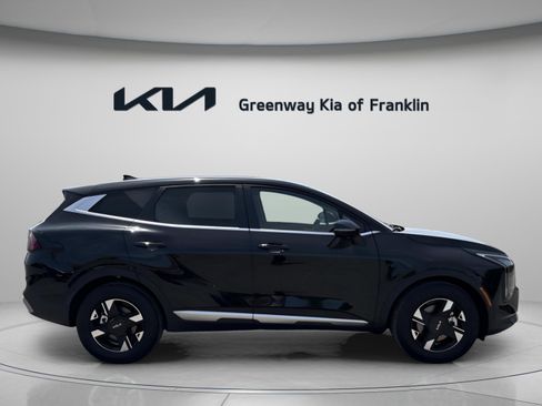 New 2026 Kia Sportage LX FWD image 8