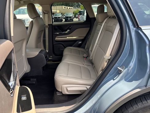 Used 2023 Lincoln Corsair FWD image 28