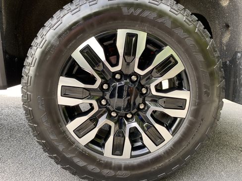 Used 2026 GMC Sierra 2500 Denali Ultimate AWD/4WD image 47
