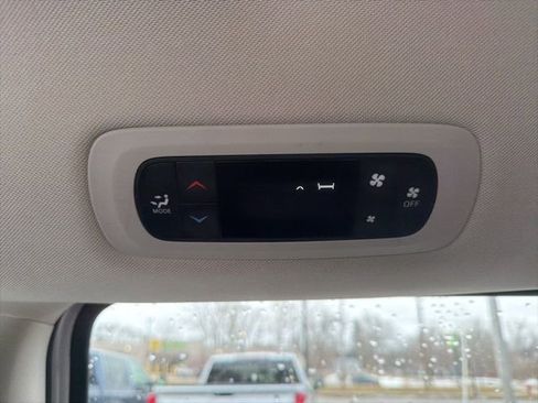 Used 2024 Chrysler Voyager LX FWD image 17