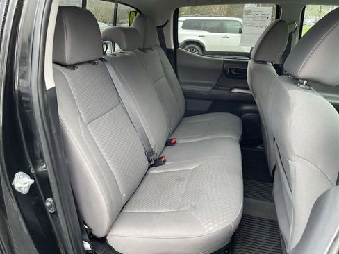 Certified 2023 Toyota Tacoma SR5 AWD/4WD image 21