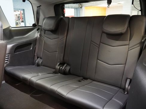 Used 2019 Cadillac Escalade Luxury w/ LPO, Radiant Package image 22