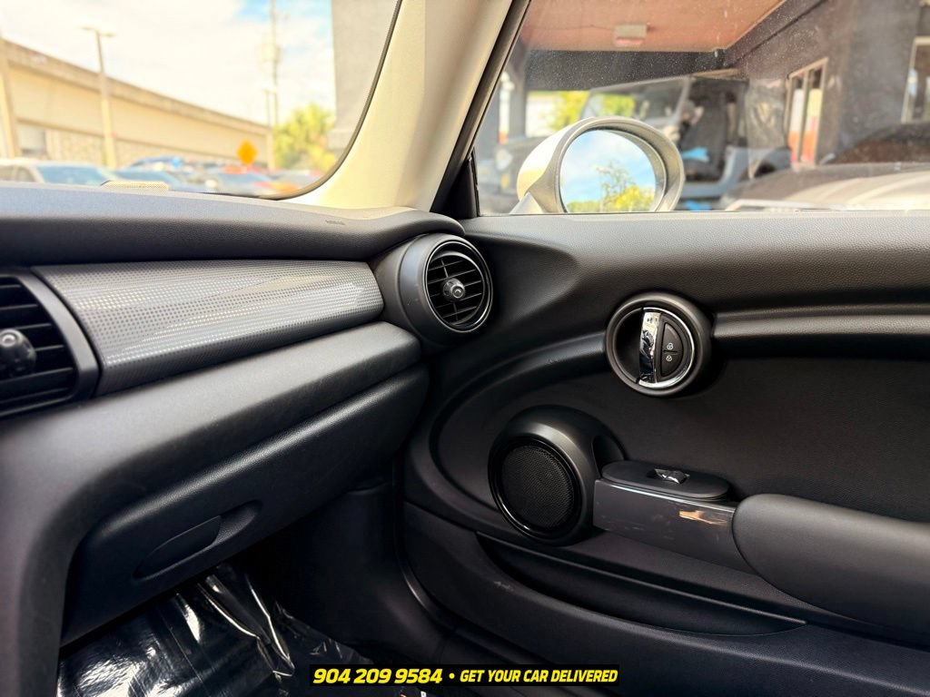 Used 2018 MINI Cooper 2-Door Hardtop FWD image 15
