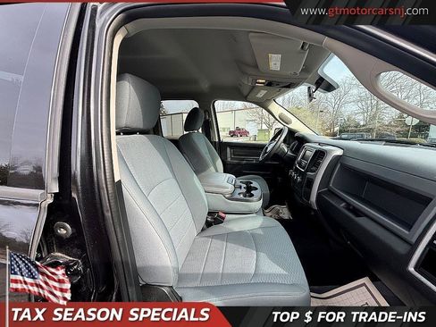 Used 2017 RAM 1500 Express w/ Black Ram 1500 Express Group image 19