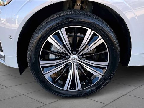 Used 2023 Volvo XC60 B6 Ultimate image 10