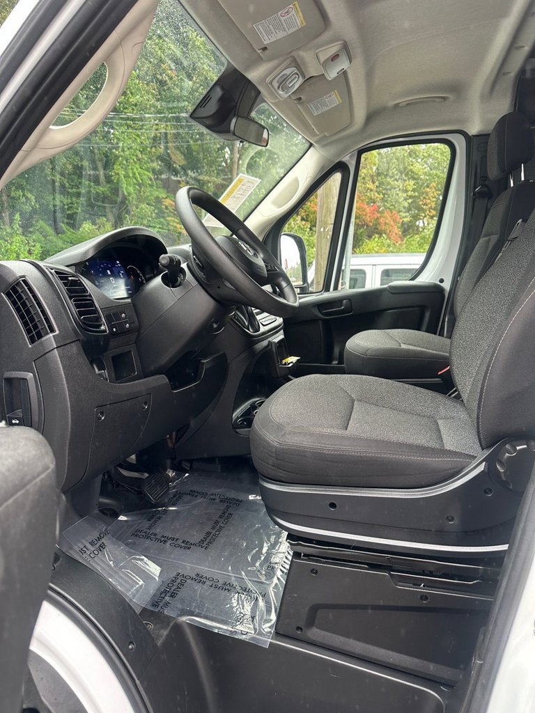 Used 2025 RAM ProMaster 2500 w/ U-Haul Equipment Group FWD image 9