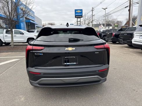 Used 2024 Chevrolet Blazer EV LT image 7
