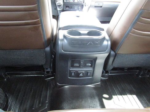 Used 2018 Nissan Titan Platinum Reserve AWD/4WD image 14