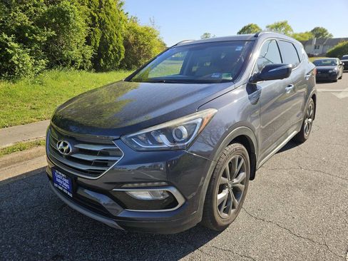 Used 2018 Hyundai Santa Fe Sport image 3