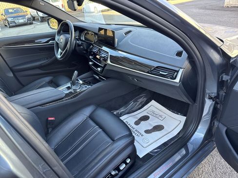 Used 2018 BMW 530i xDrive image 33