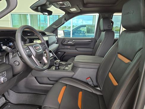 Used 2026 GMC Sierra 1500 AT4 w/ AT4 Premium Package AWD/4WD image 9