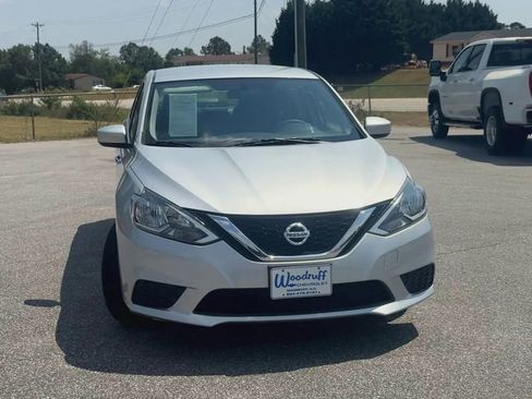 Used 2017 Nissan Sentra SV FWD image 3