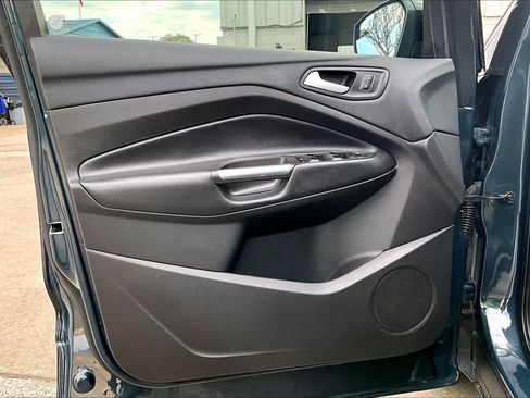 Certified 2019 Ford Escape SE image 22