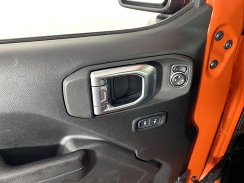 Used 2023 Jeep Wrangler Unlimited Sport AWD/4WD image 14