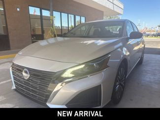 Used 2025 Nissan Altima 2.5 SV FWD video 1