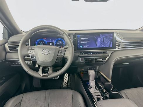 Used 2025 Toyota Camry XSE FWD image 21