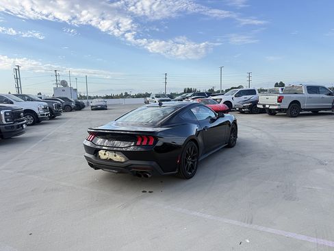 Used 2026 Ford Mustang GT Premium RWD image 3
