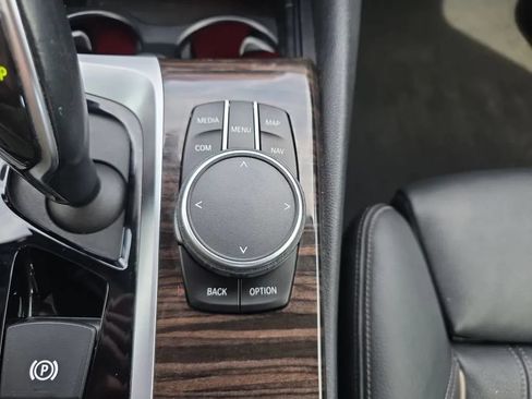 Used 2019 BMW 540i w/ Convenience Package RWD image 33