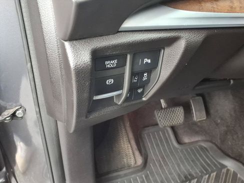 Used 2017 Acura MDX SH-AWD w/ Advance Package image 29