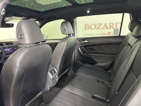 Used 2022 Volkswagen Tiguan SE R-Line image 14