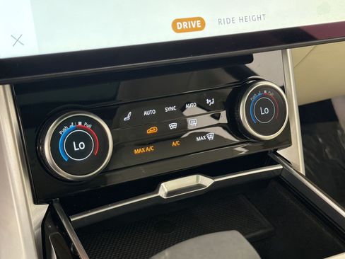 Used 2023 Land Rover Range Rover SE AWD/4WD image 19