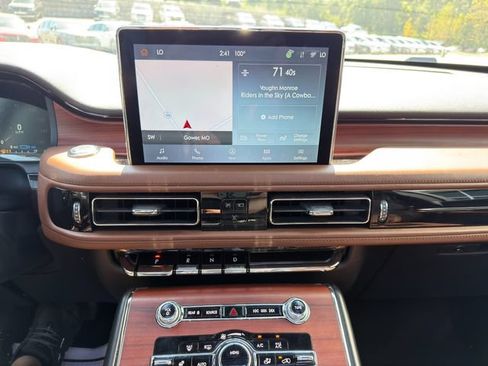 Used 2022 Lincoln Aviator Grand Touring w/ Equipment Group 301A AWD/4WD image 28