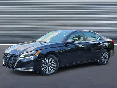 Used 2025 Nissan Altima 2.5 SV