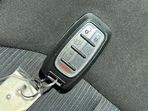 Used 2023 Chrysler Voyager LX image 26