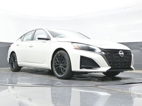 New 2026 Nissan Altima 2.5 SV w/ SV Special Edition Package FWD image 26