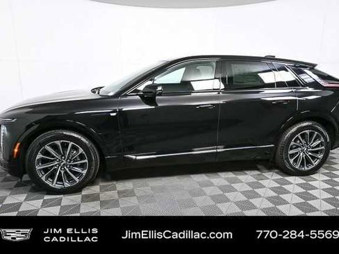 New 2026 Cadillac Lyriq Premium Sport image 32