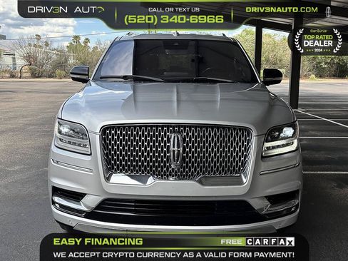 Used 2018 Lincoln Navigator Select w/ Technology Package AWD/4WD image 2