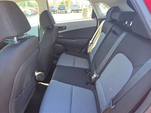 Used 2021 Hyundai Kona SEL image 9