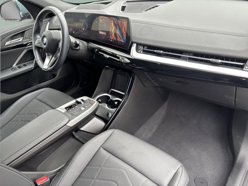 Used 2025 BMW X2 xDrive28i image 24