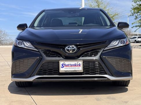 Used 2021 Toyota Camry XSE FWD image 7