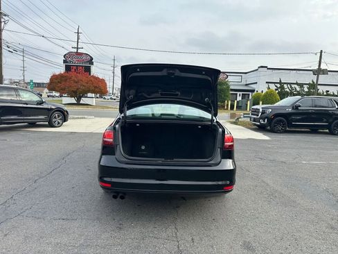 Used 2017 Volkswagen Jetta Sport w/ Jetta Sport Lighting Package image 29