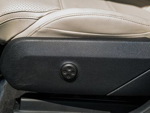 Certified 2025 Mercedes-Benz GLC 350e 4MATIC image 35