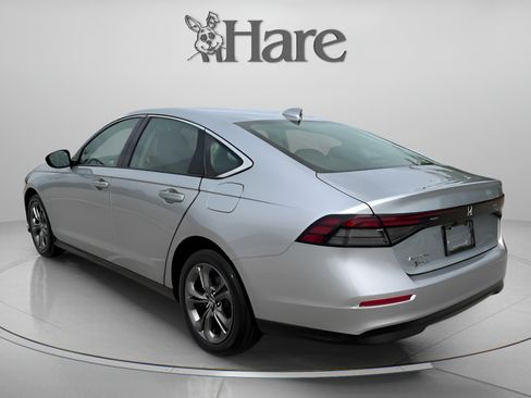 Used 2024 Honda Accord EX image 3
