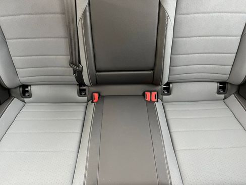 Used 2025 Volkswagen Jetta SE image 38