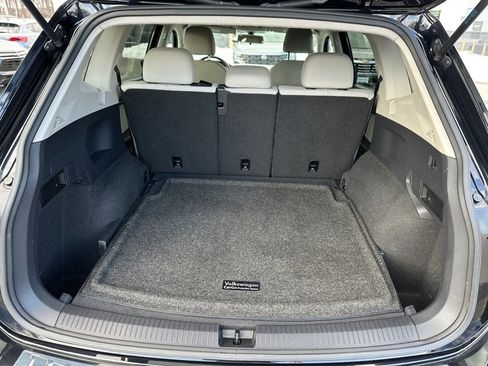 Used 2019 Volkswagen Tiguan SEL image 21