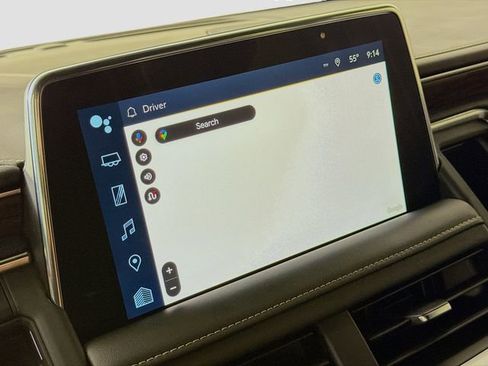 Used 2023 Chevrolet Suburban Premier image 15