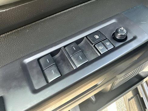 Used 2024 Toyota Tundra SR5 w/ SR5 Convenience Package AWD/4WD image 16