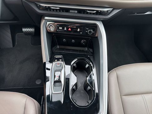 Certified 2025 Audi Q5 Premium w/ Convenience Package AWD/4WD image 18