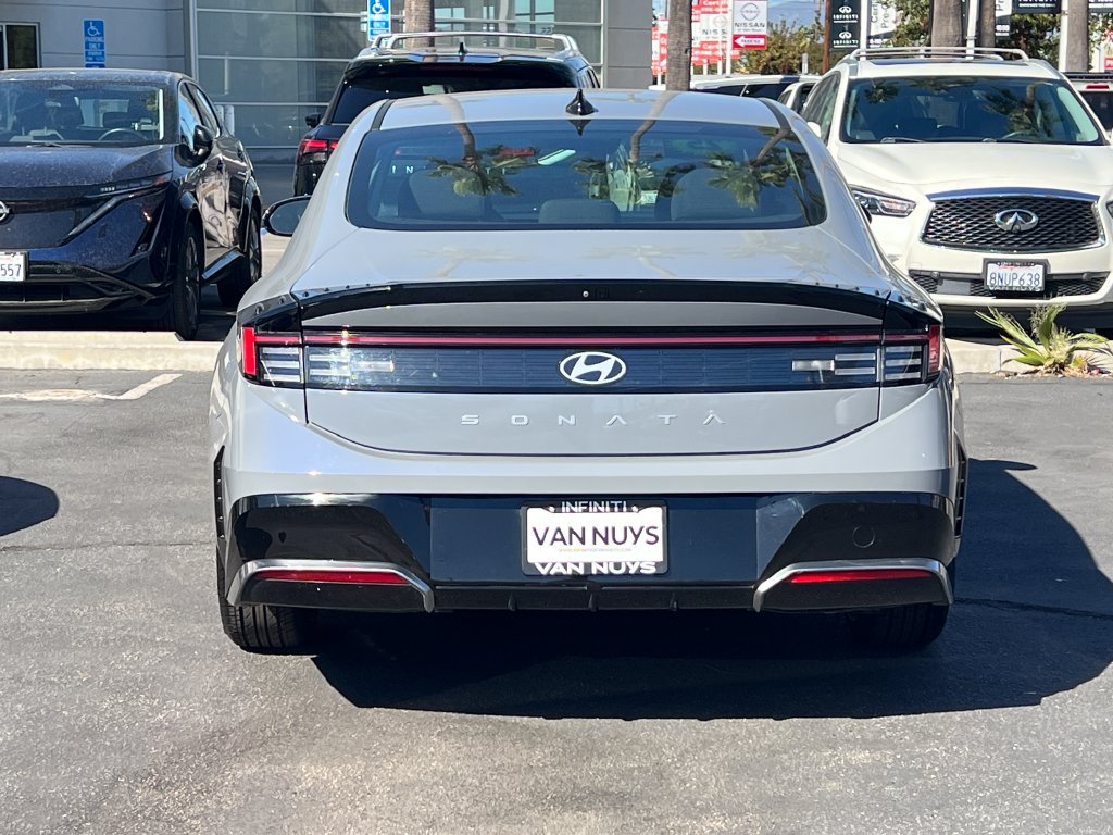 Used 2025 Hyundai Sonata SEL FWD image 5