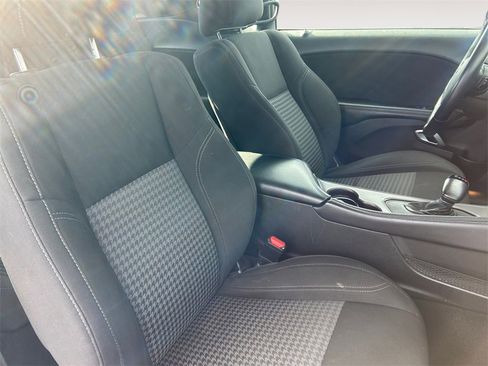 Used 2023 Dodge Challenger SXT image 15