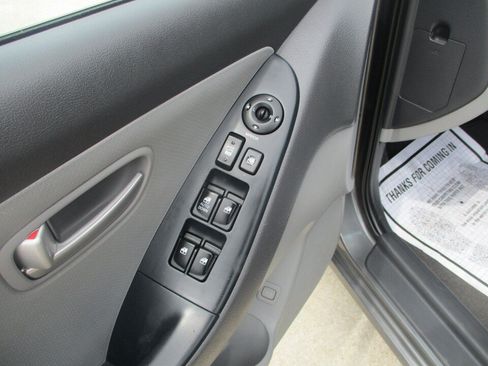 Used 2009 Hyundai Elantra SE FWD image 25