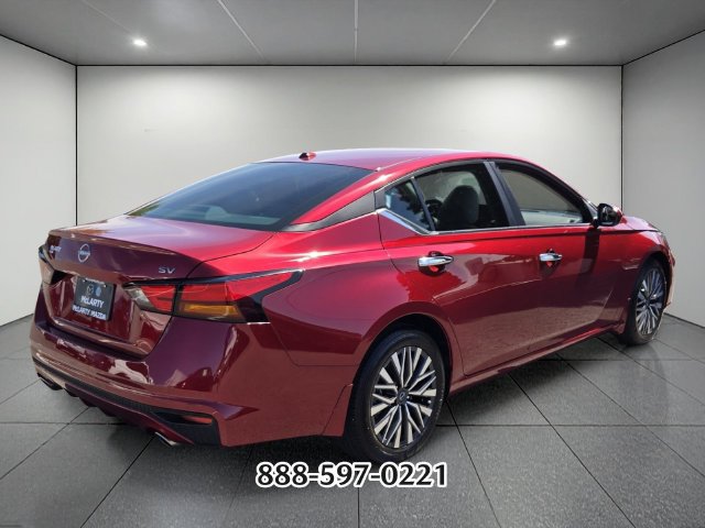 Used 2024 Nissan Altima 2.5 SV w/ SV Premium Package FWD image 5