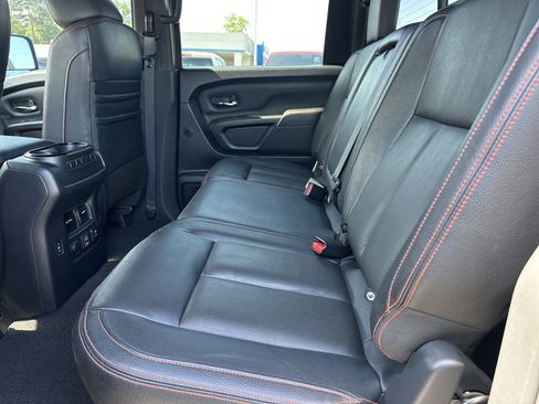 Used 2021 Nissan Titan PRO-4X w/ Pro-4x Convenience Package AWD/4WD image 21