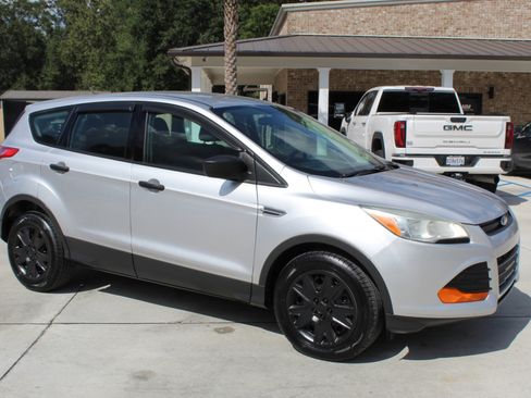 Used 2014 Ford Escape S image 18